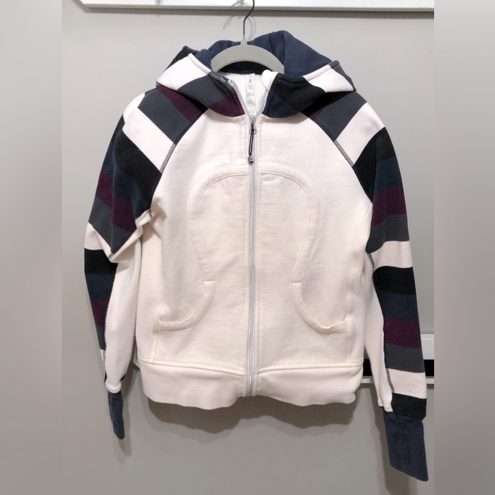 Lululemon Women’s Scuba Full Zip Hoodie Plush with striped sleeves, size 10